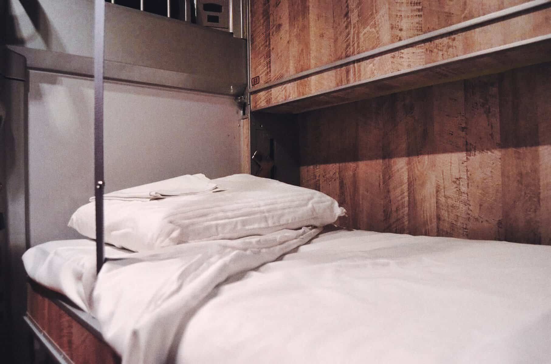 Trenitalia Intercity Notte sleeping car: this is what the bed looks like.