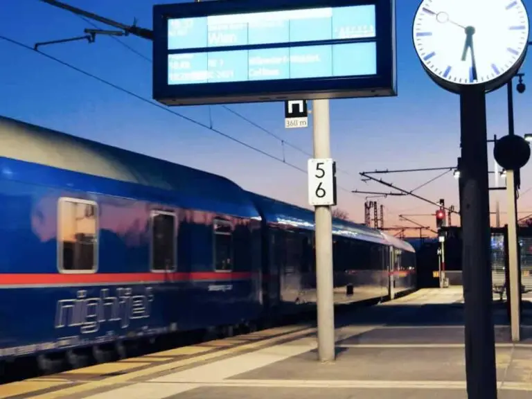 Kereta malam ÖBB nightjet Berlin-Vienna