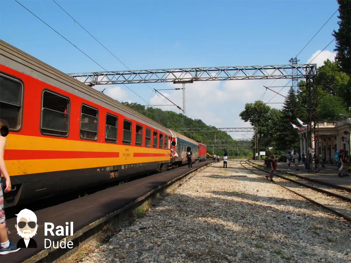Der "Hellas Express" im Bahnhof Belgrad Topcider.